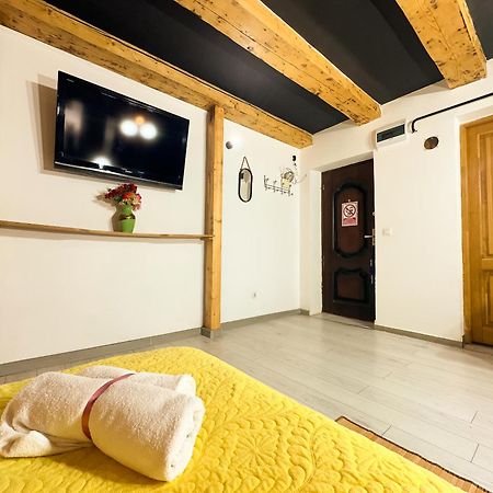 Venus Central Lux Studio Craiova Exterior photo