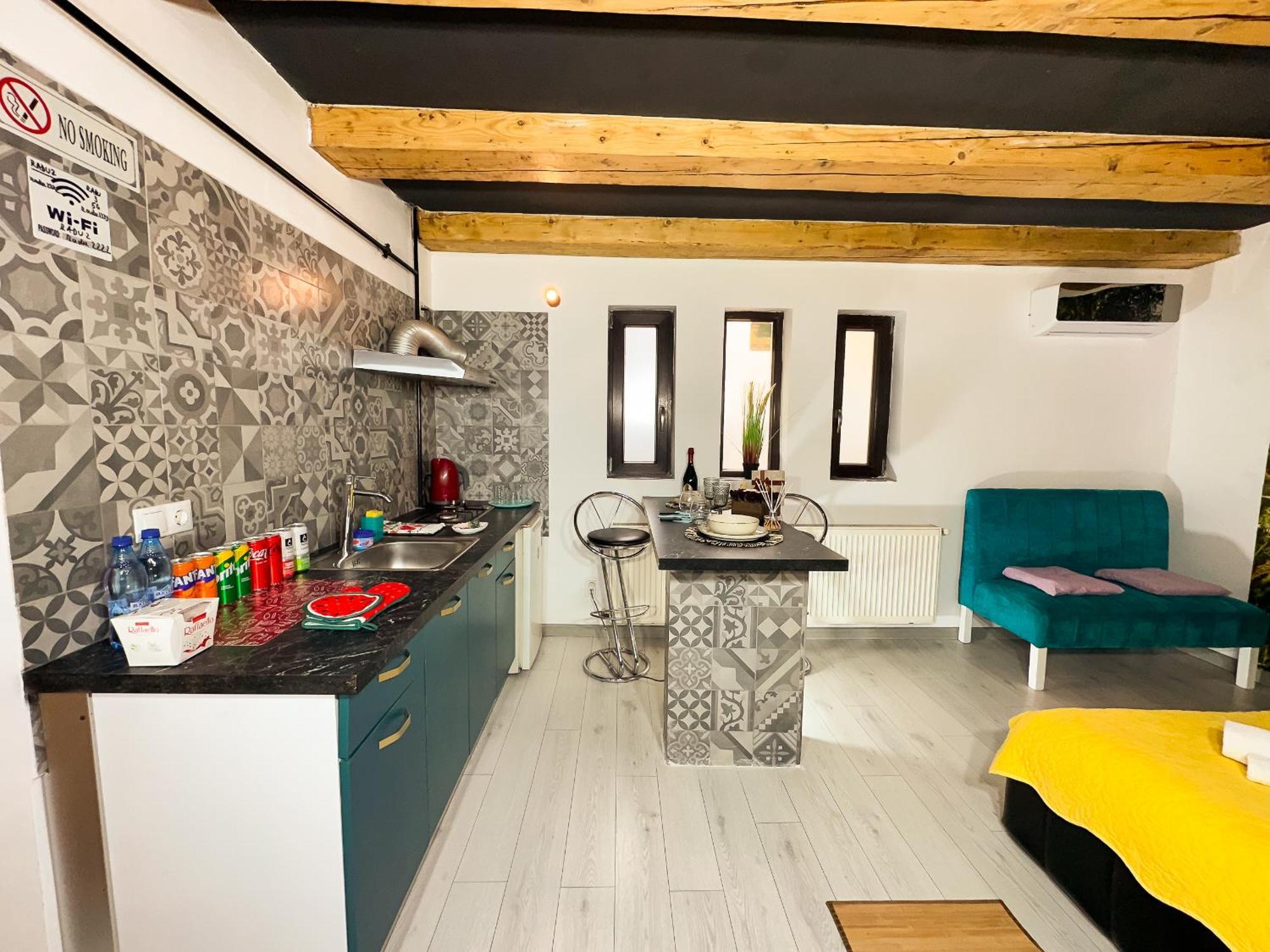 Venus Central Lux Studio Craiova Exterior photo