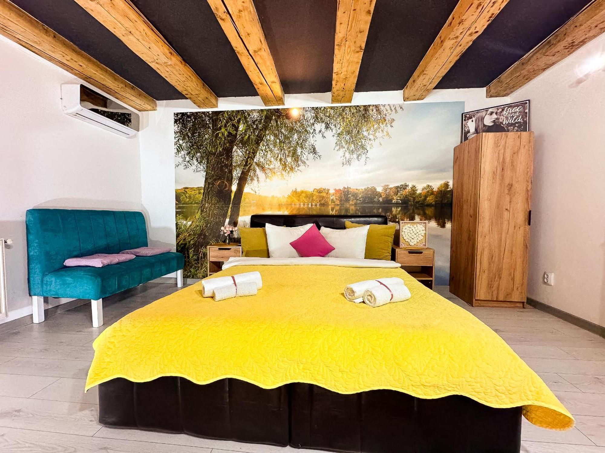 Venus Central Lux Studio Craiova Exterior photo